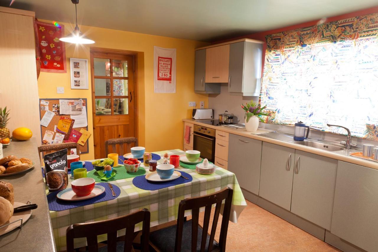 1 Tan Yr Eglwys Barn Cottage Pontardawe Exterior photo